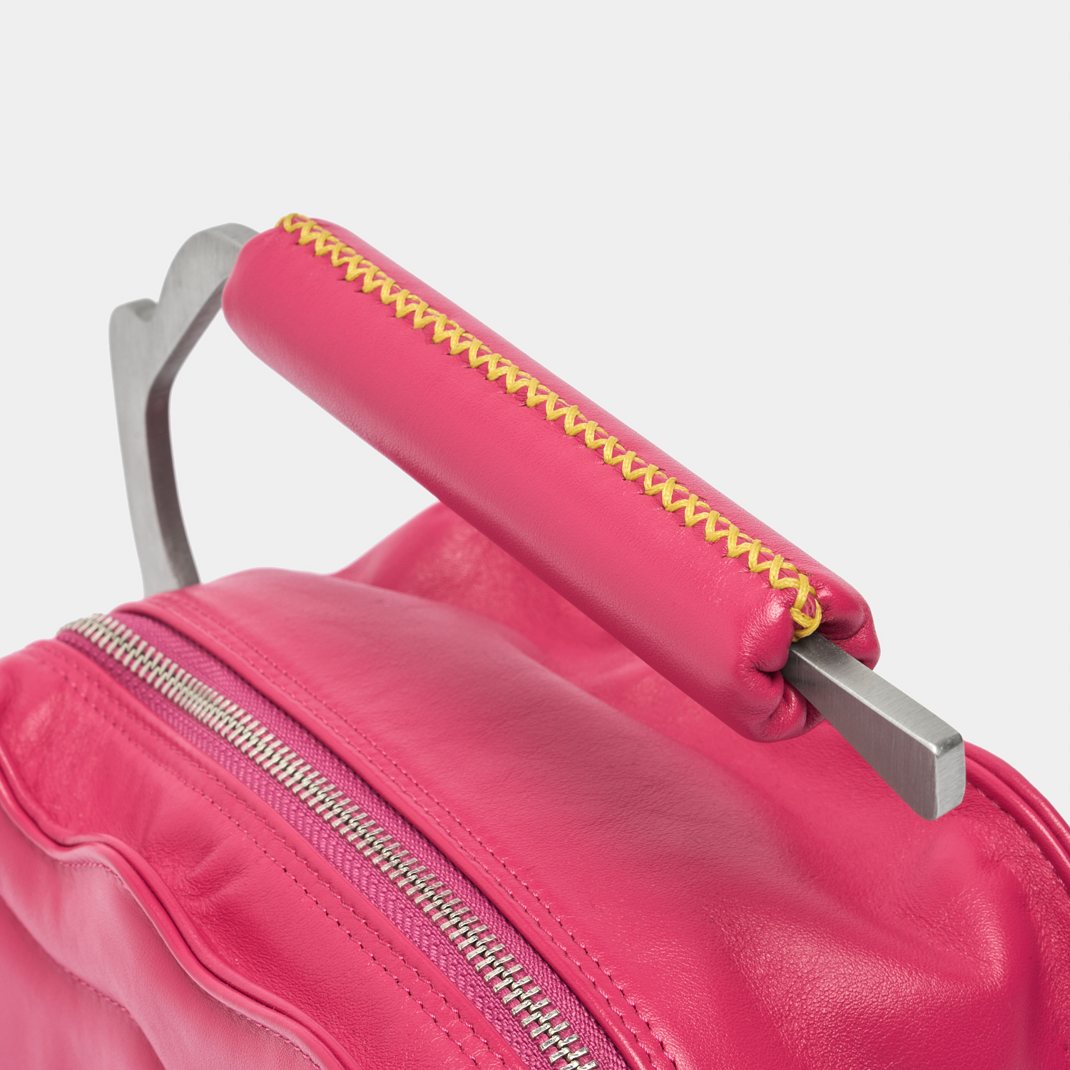 p119-leather-bag-retro